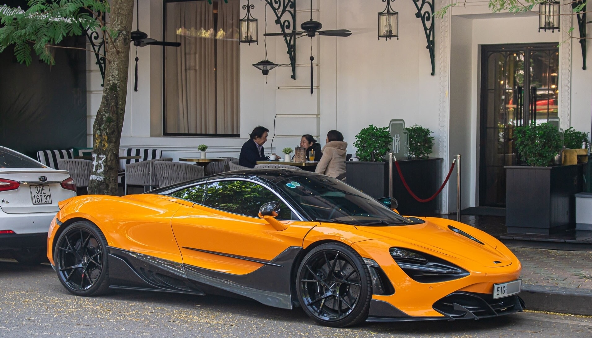 Ngắm McLaren 720S độ hết hơn 1 tỷ của đại gia Hà Nội - 10
