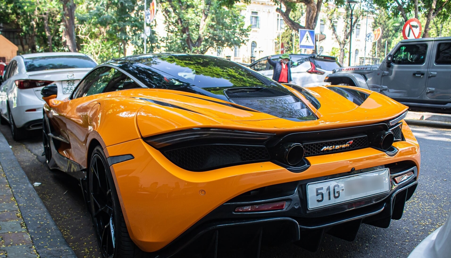 Ngắm McLaren 720S độ hết hơn 1 tỷ của đại gia Hà Nội - 4
