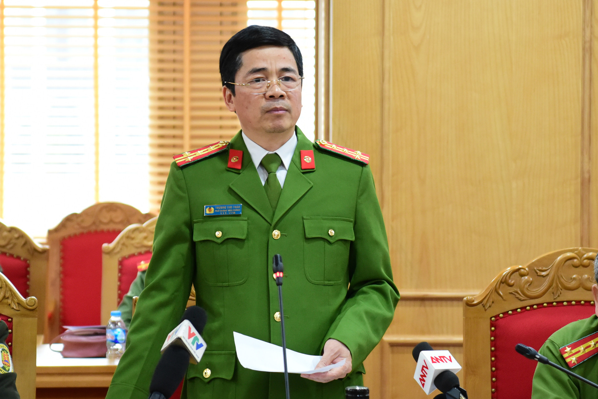 Bộ Công an thông tin vụ án liên quan bà Nguyễn Phương Hằng và ca sĩ Vy Oanh - 1