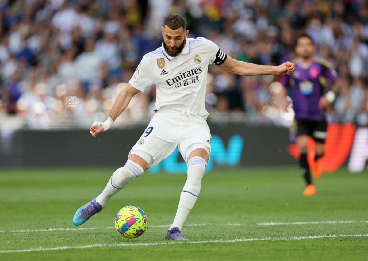 benzema lap hat-trick, real madrid danh tennis truoc valladolid hinh anh 6