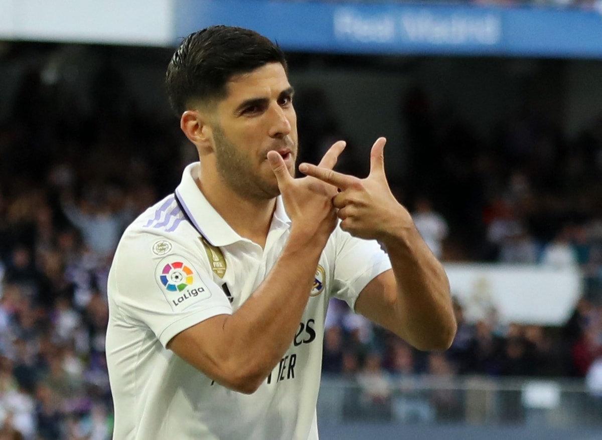 benzema lap hat-trick, real madrid danh tennis truoc valladolid hinh anh 8