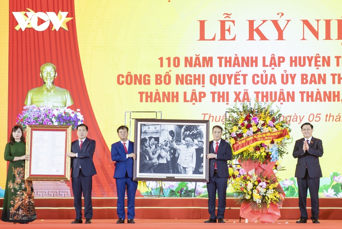 toan canh le cong bo thanh lap thi xa thuan thanh cua tinh bac ninh hinh anh 12
