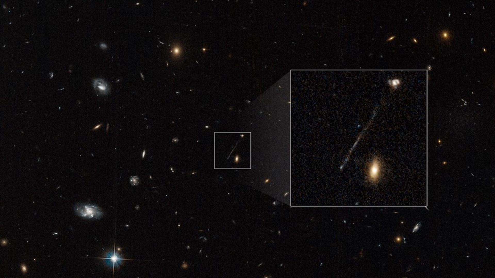 Kính Hubble phát hiện ‘quái vật vô hình’ nặng bằng 20 triệu Mặt Trời - 1