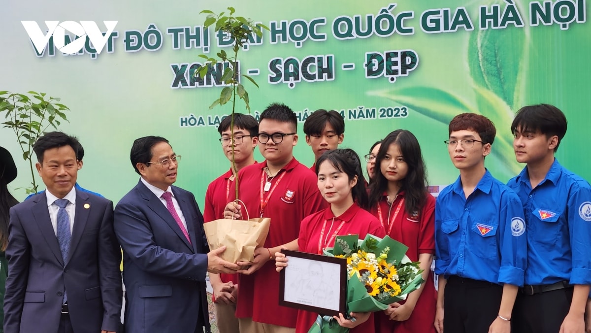 thủ tướng phạm minh chính thăm, làm việc tại Đại học quốc gia hà nội hình ảnh 3 thu tuong pham minh chinh tham, lam viec tai Dai hoc quoc gia ha noi hinh anh 3