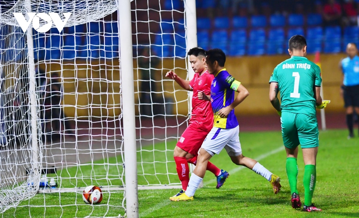 van quyet hoa nguoi khong phoi o tran dai thang hai phong fc hinh anh 6