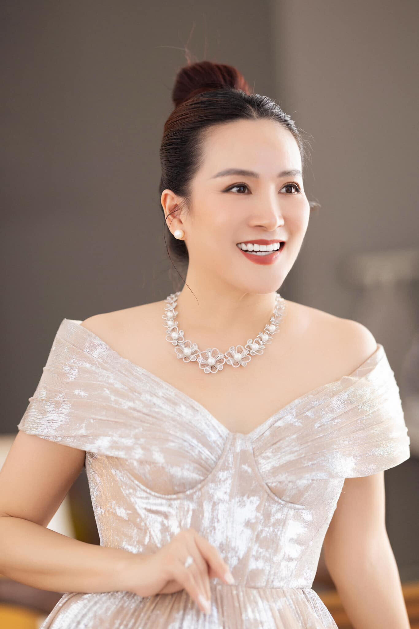 Hôn nhân ngọt ngào 15 năm của MC Bình Minh và vợ doanh nhân - 7
