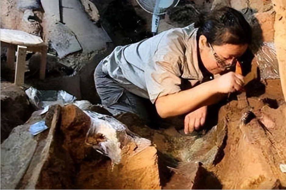 Kinh ngạc mộ cổ 200 năm: Thi thể mỹ nhân nguyên vẹn, tỏa mùi thơm như Hàm Hương - 2
