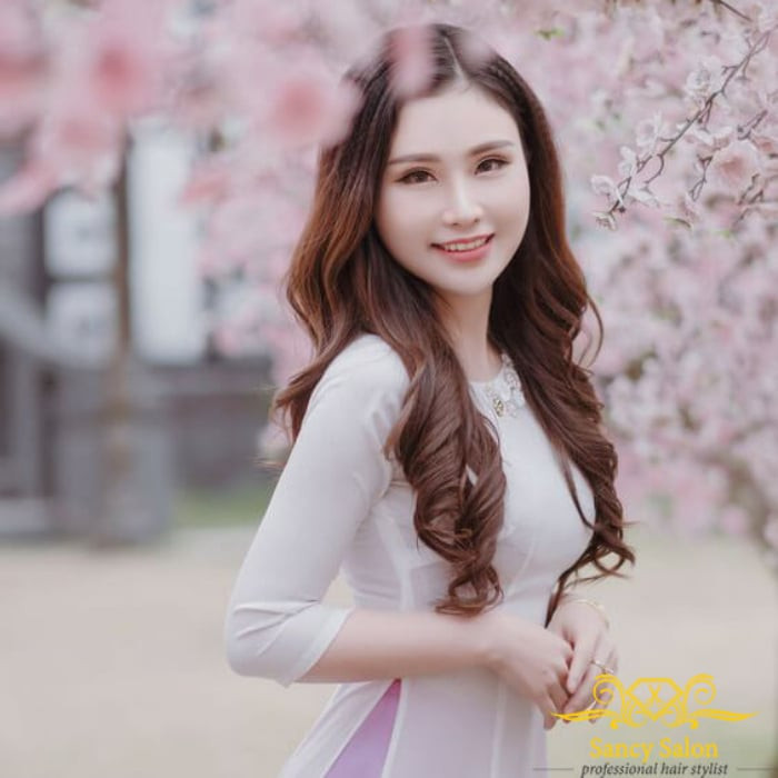 Những kiểu tóc cho áo dài cổ điển tôn lên nét đẹp người con gái Việt - 2