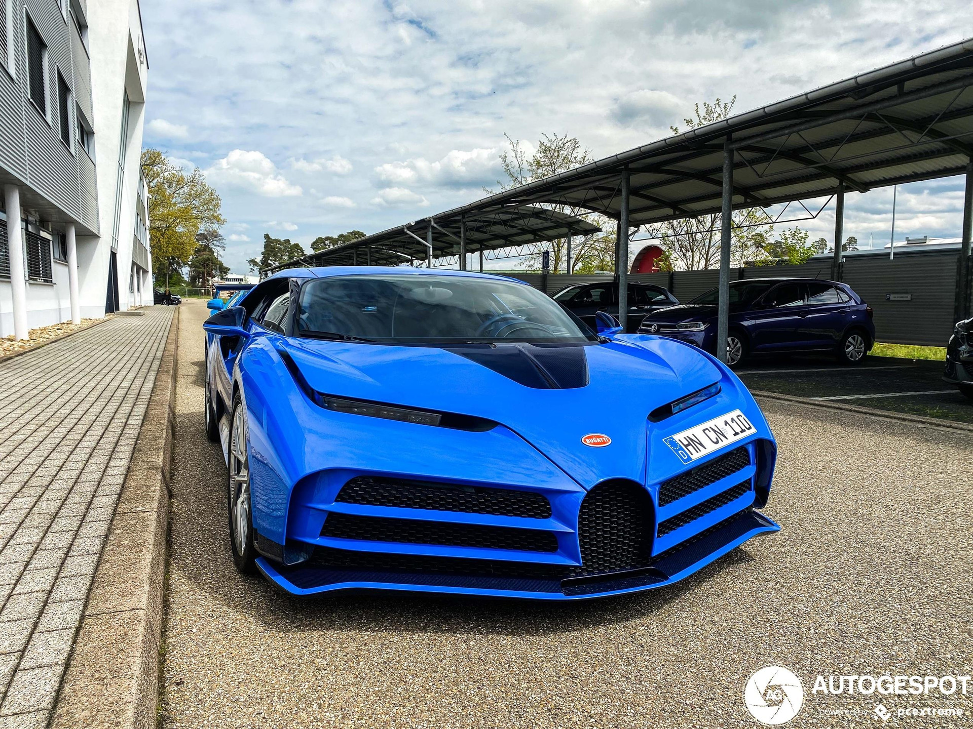 Bộ 3 Bugatti hàng hiếm hội tụ tại Đức - 10