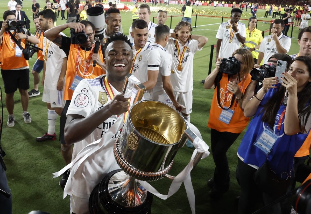 khoanh khac real madrid nang cao danh hieu cup nha vua tay ban nha sau 9 nam cho doi hinh anh 14