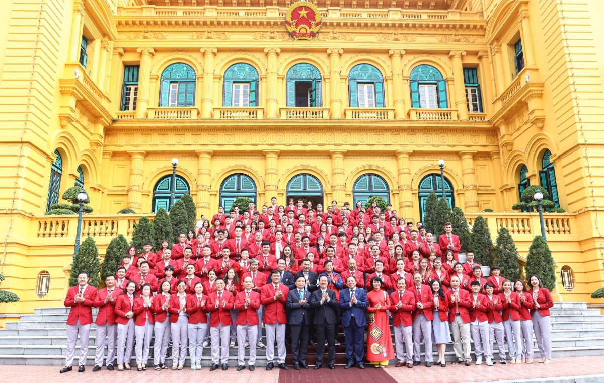 chủ tịch nước trao huân chương cho các vĐv, hlv có thành tích cao tại sea games 32 hình ảnh 6 chu tich nuoc trao huan chuong cho cac vDv, hlv co thanh tich cao tai sea games 32 hinh anh 6