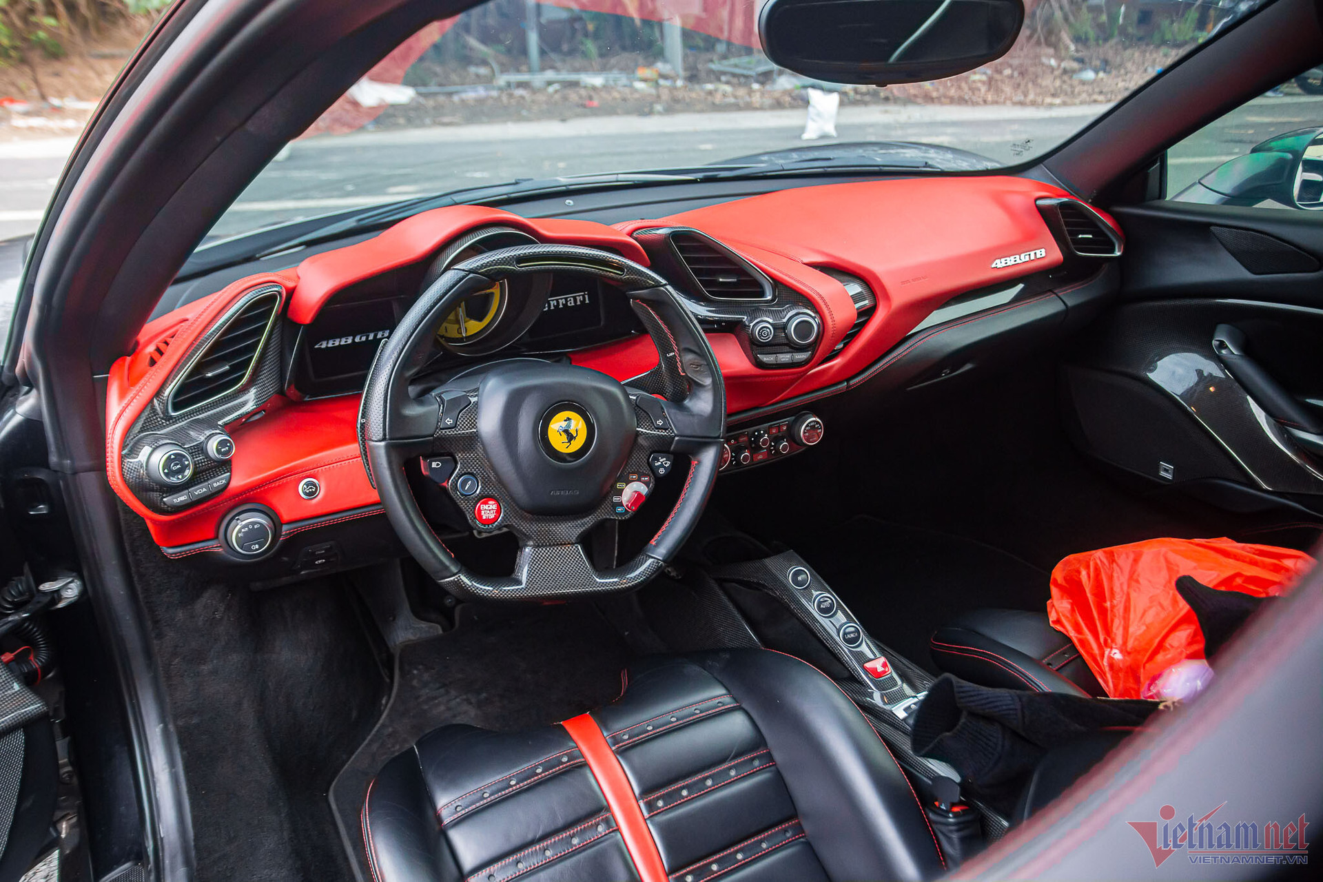 Siêu xe Ferrari 488 GTB từng gắn bó với Cường Đô la rao bán giá chỉ hơn 7 tỷ - 7