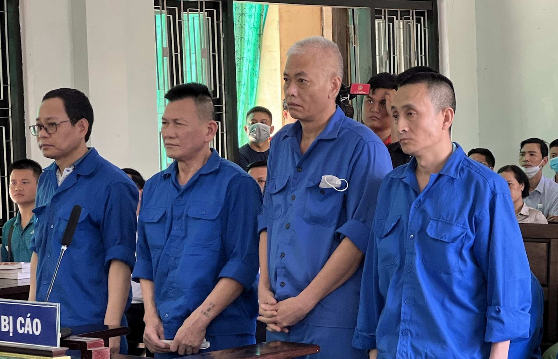 Kiến nghị tăng hình phạt các bị cáo vụ nhận và đưa hối lộ ở sân bay Phú Bài - 1