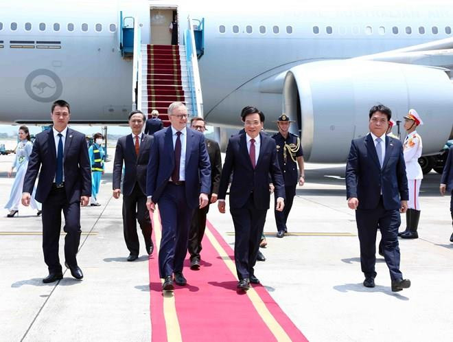 Thủ tướng Australia đến Hà Nội, bắt đầu thăm chính thức Việt Nam - 2