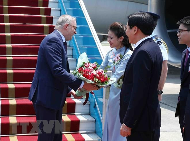 Thủ tướng Australia đến Hà Nội, bắt đầu thăm chính thức Việt Nam - 3