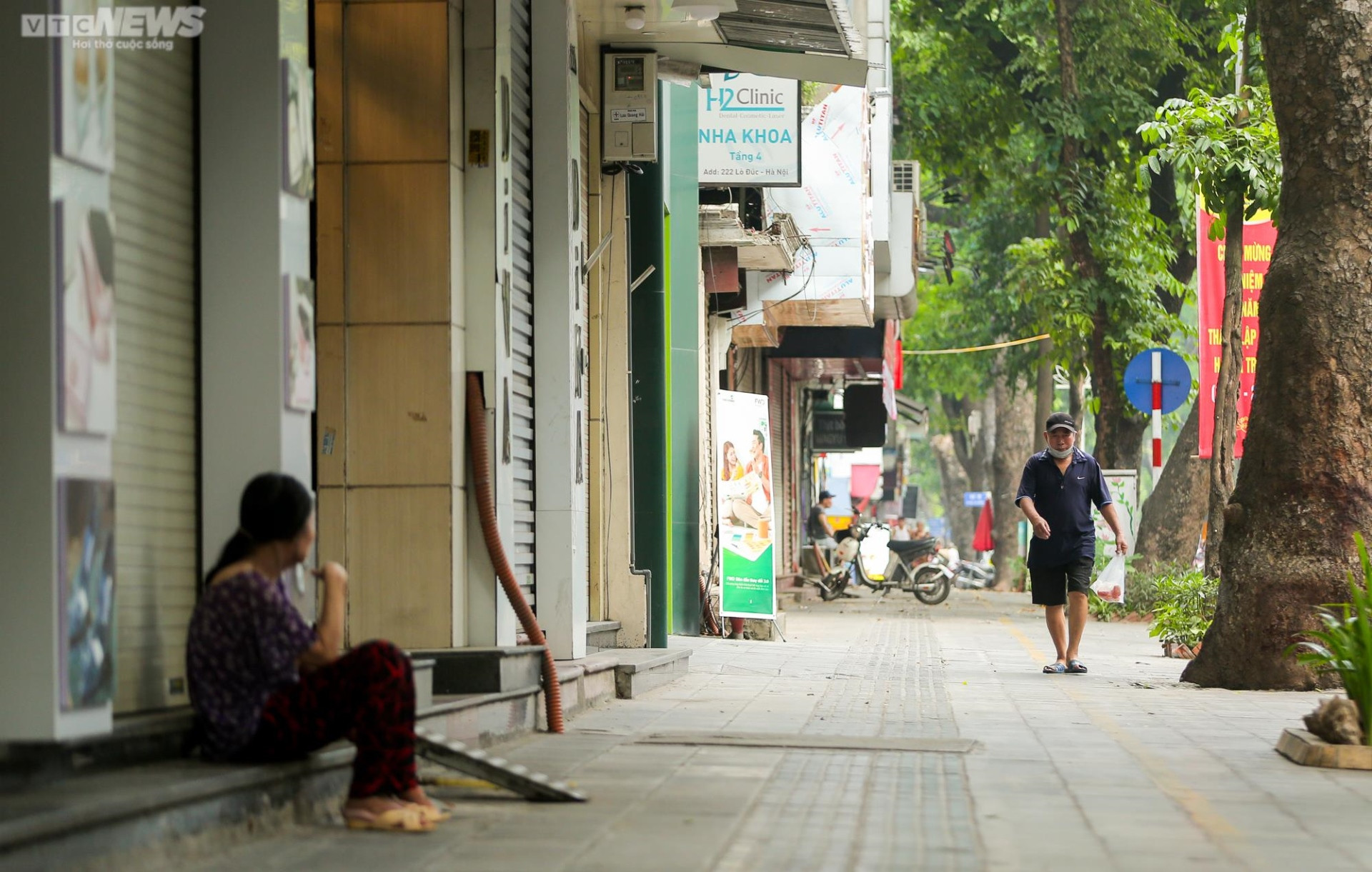 Hàng loạt tuyến phố ở Hà Nội được đề xuất kinh doanh vỉa hè - 9