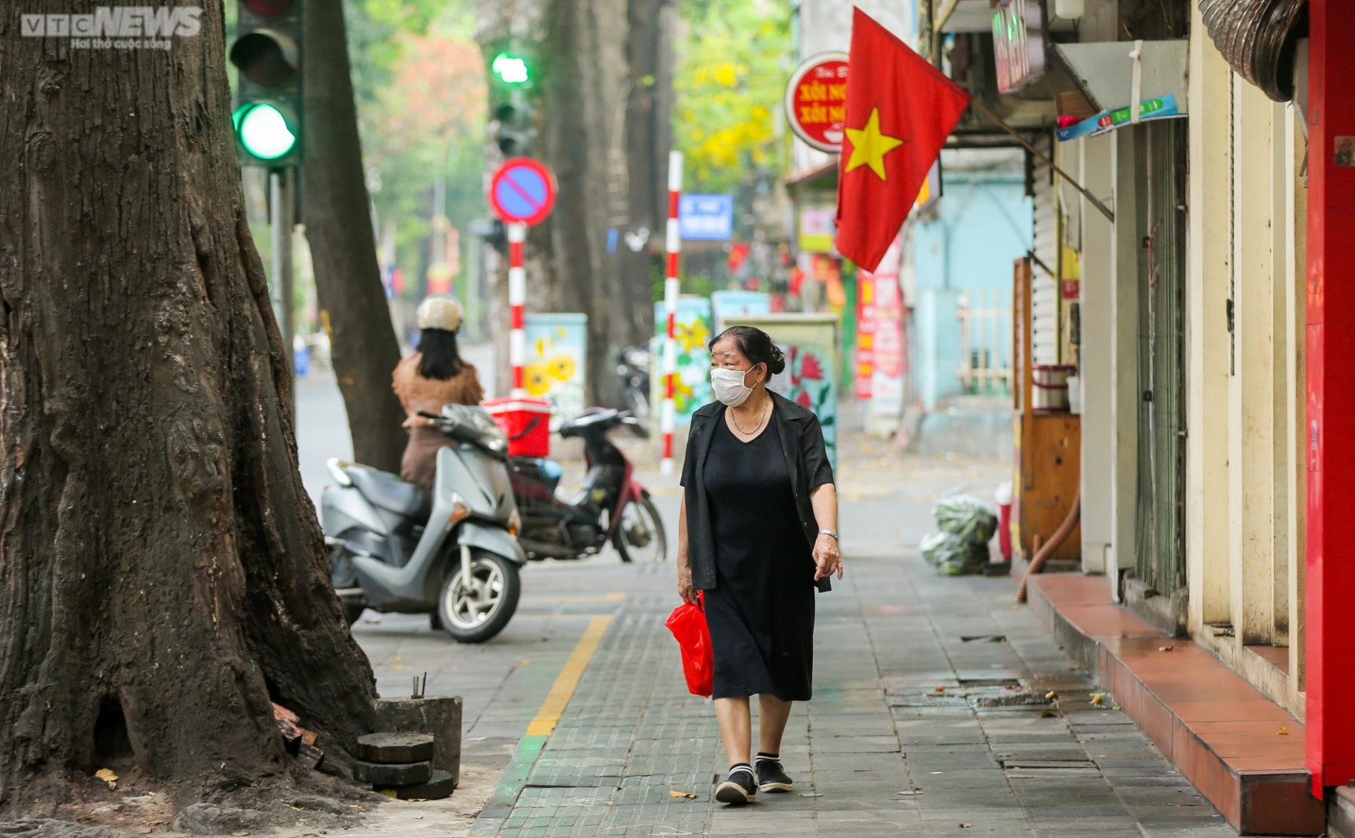 Hàng loạt tuyến phố ở Hà Nội được đề xuất kinh doanh vỉa hè - 7