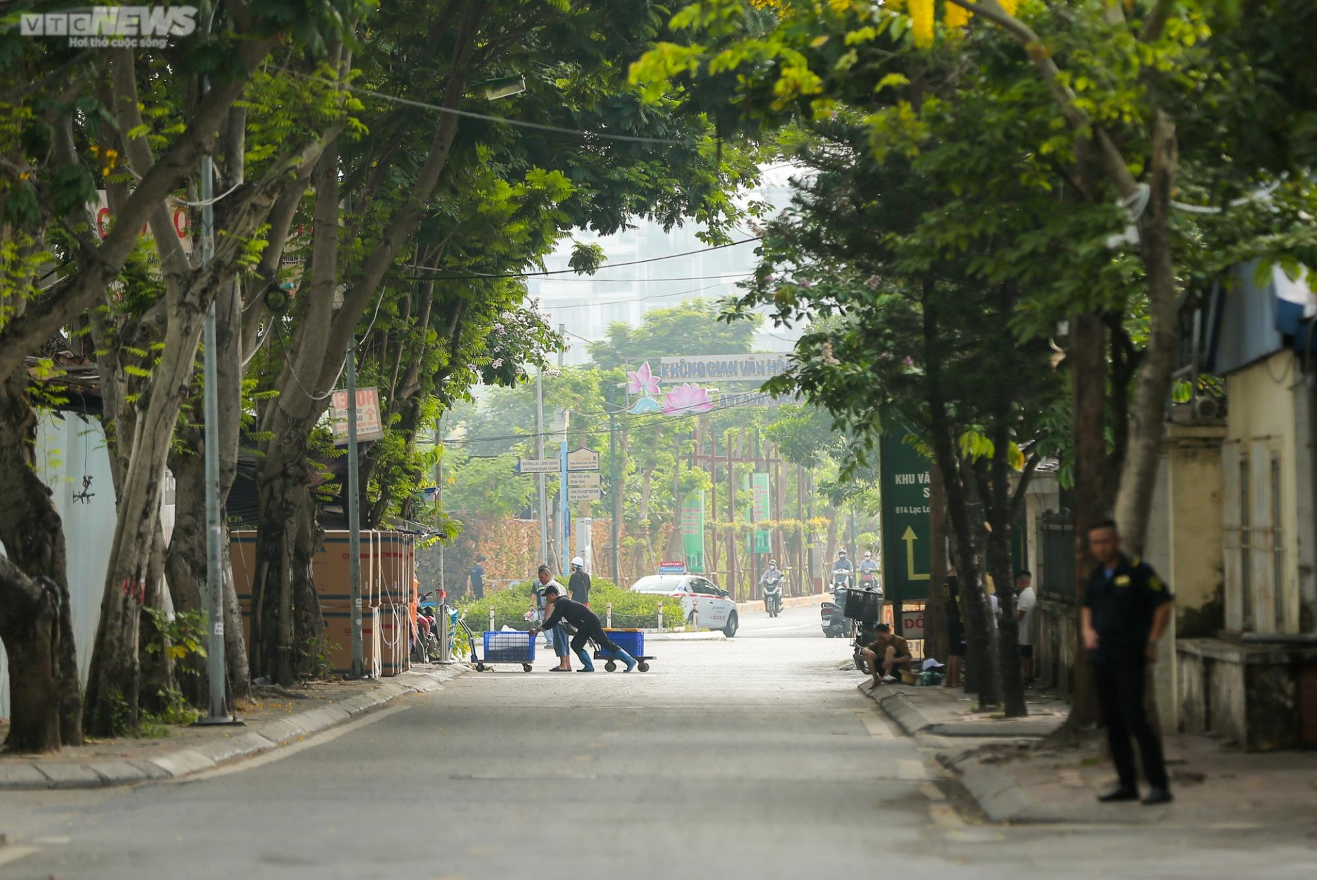 Hàng loạt tuyến phố ở Hà Nội được đề xuất kinh doanh vỉa hè - 17