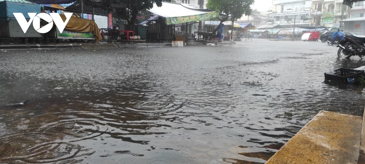 mua lon, nhieu tuyen duong noi o o thanh pho bac lieu ngap nang hinh anh 1