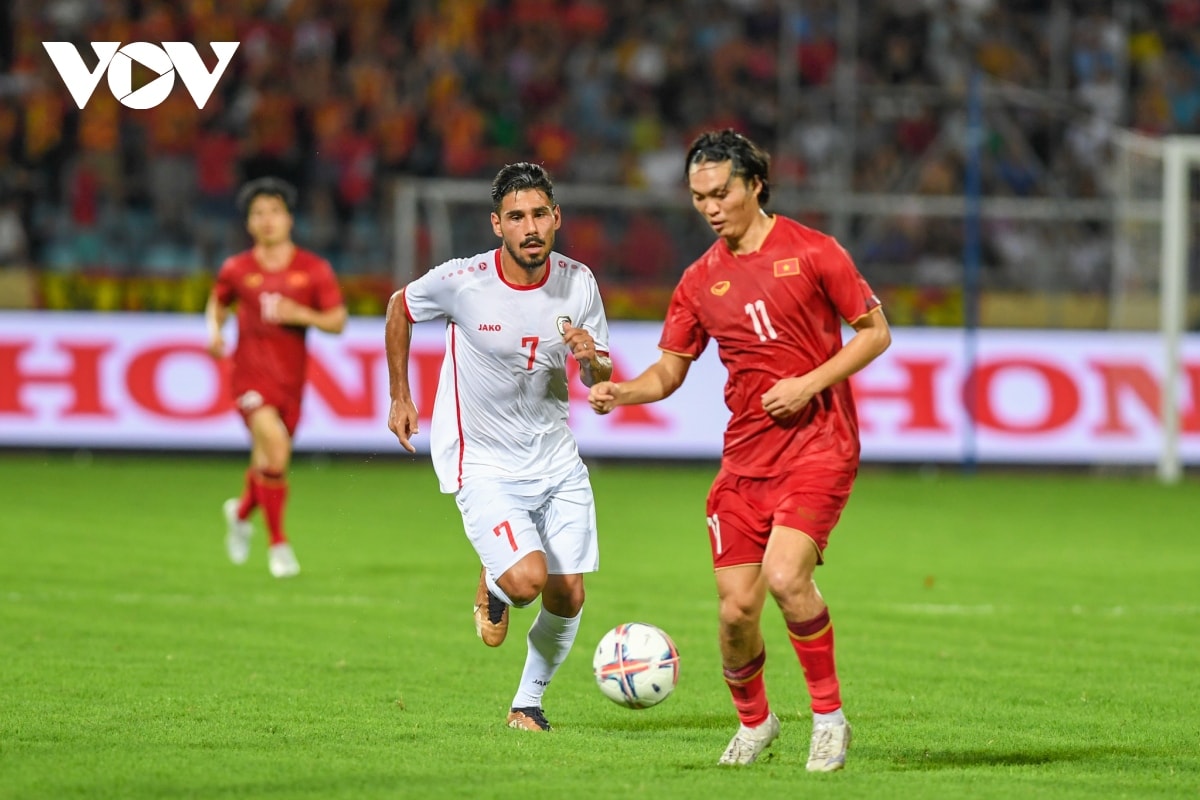 truc tiep Dt viet nam 1 - 0 Dt syria tuan hai lap sieu pham hinh anh 6
