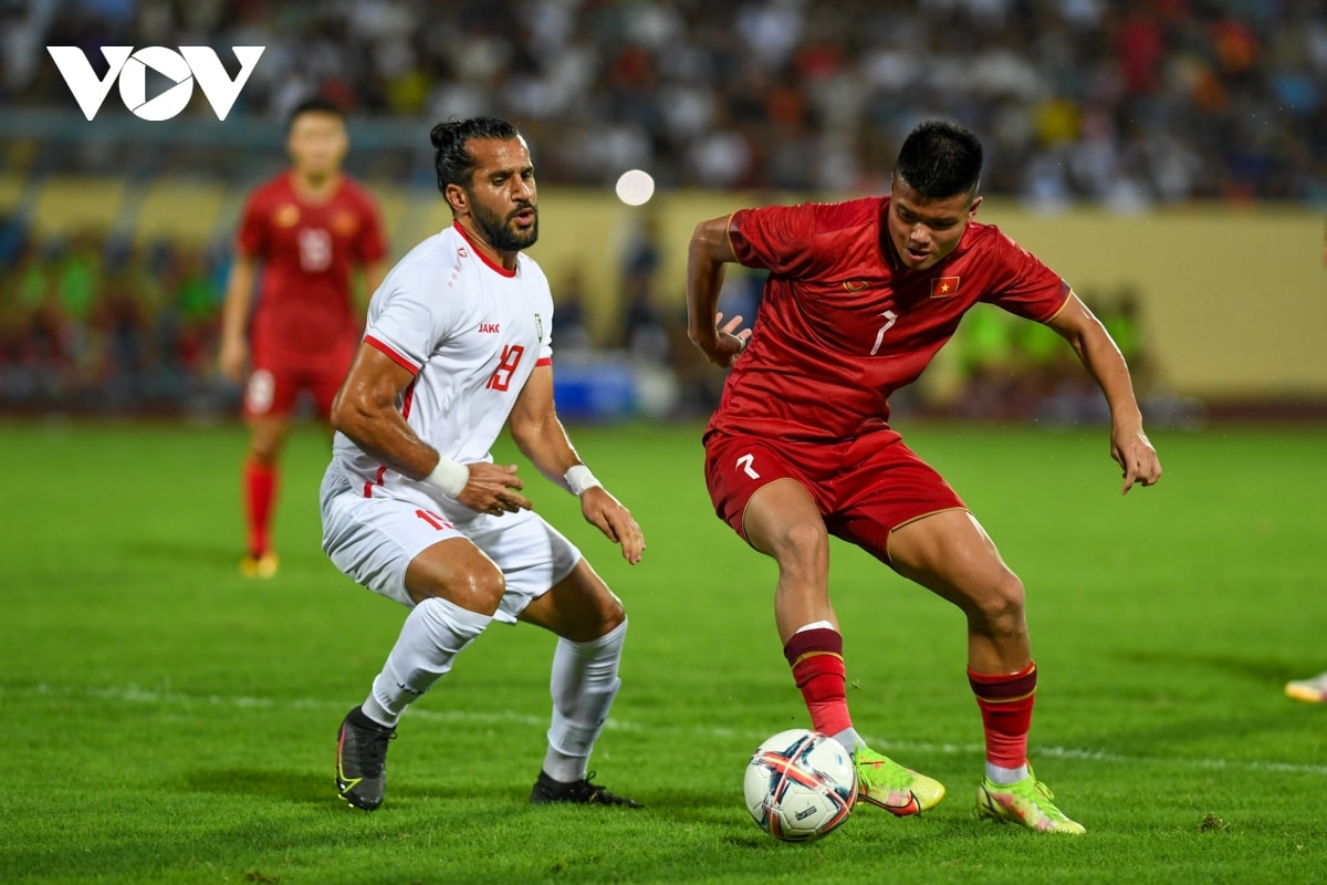 dư âm Đt việt nam 1-0 Đt syria hai gam màu đối nghịch ở chảo lửa thiên trường hình ảnh 7 du am Dt viet nam 1-0 Dt syria hai gam mau doi nghich o chao lua thien truong hinh anh 7