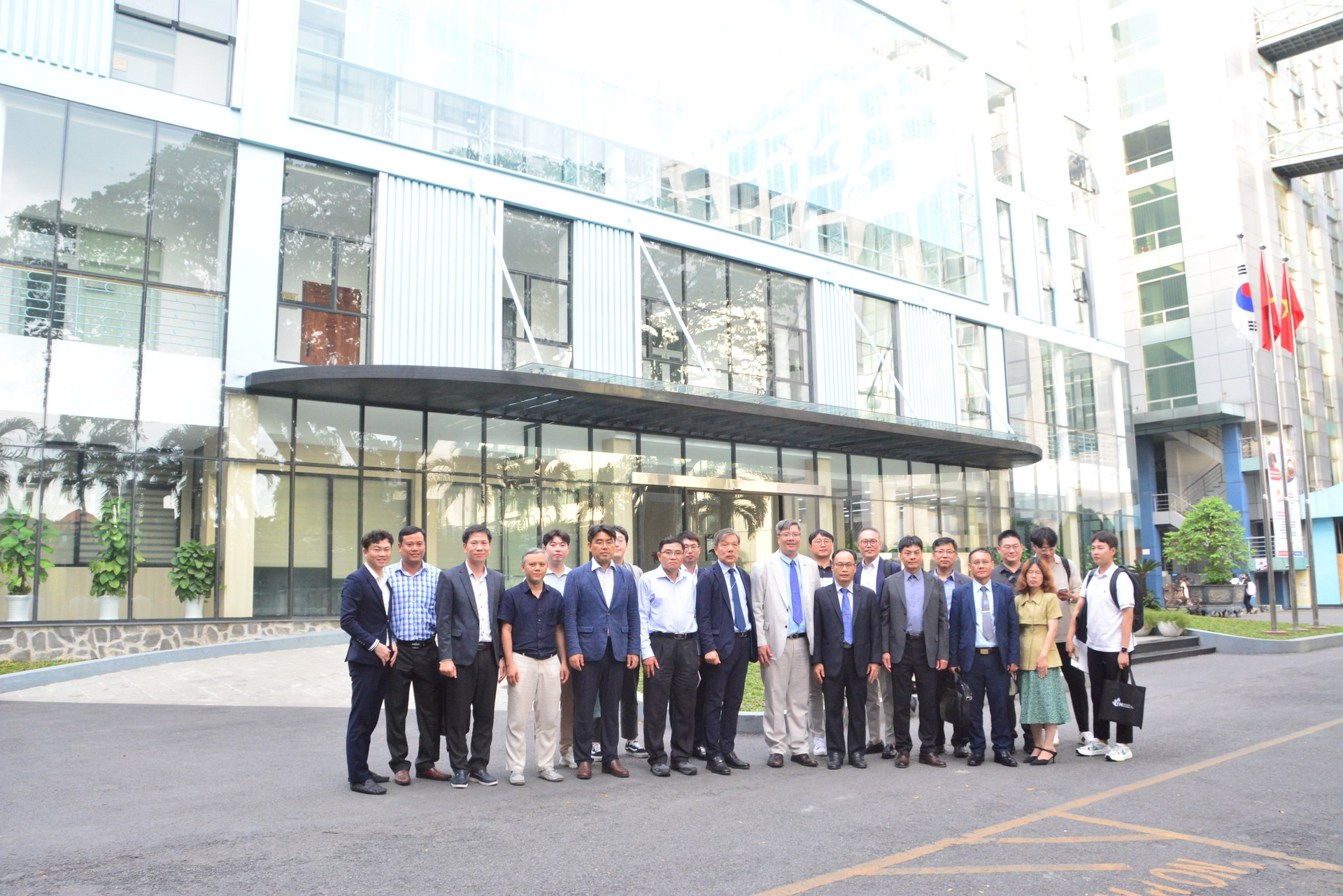 Hiệp hội doanh nhân đầu tư Việt Nam - Hàn Quốc tiếp tục hỗ trợ phát triển công nghiệp xanh - 2