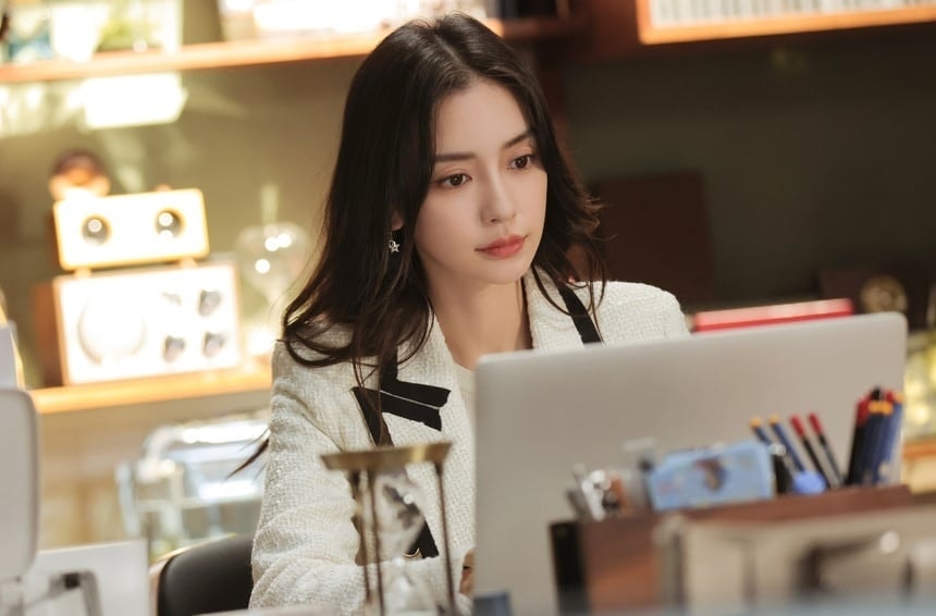 Phim của Angelababy không thể cạnh tranh được với bom tấn cổ trang của Tiêu Chiến hay phim ngôn tình dễ thương của Triệu Lộ Tư.
