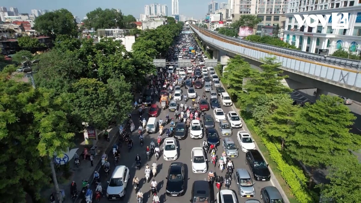 cam xe may vao noi do, nguoi dan di lai bang phuong tien gi hinh anh 1