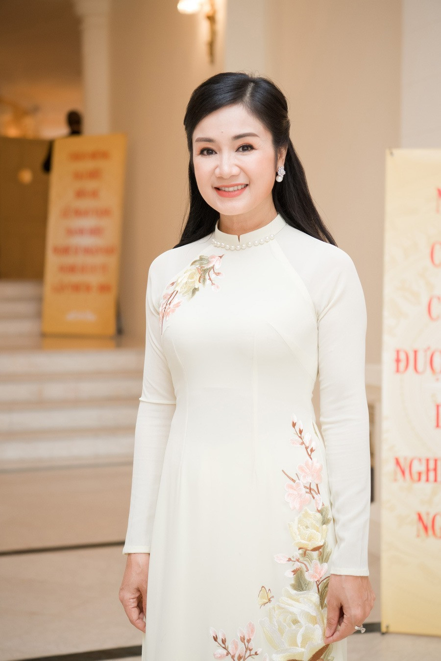 Thu Hà từng hai lần đăng quang Ảnh hậu Bông sen vàng tại Liên hoan phim Việt Nam.