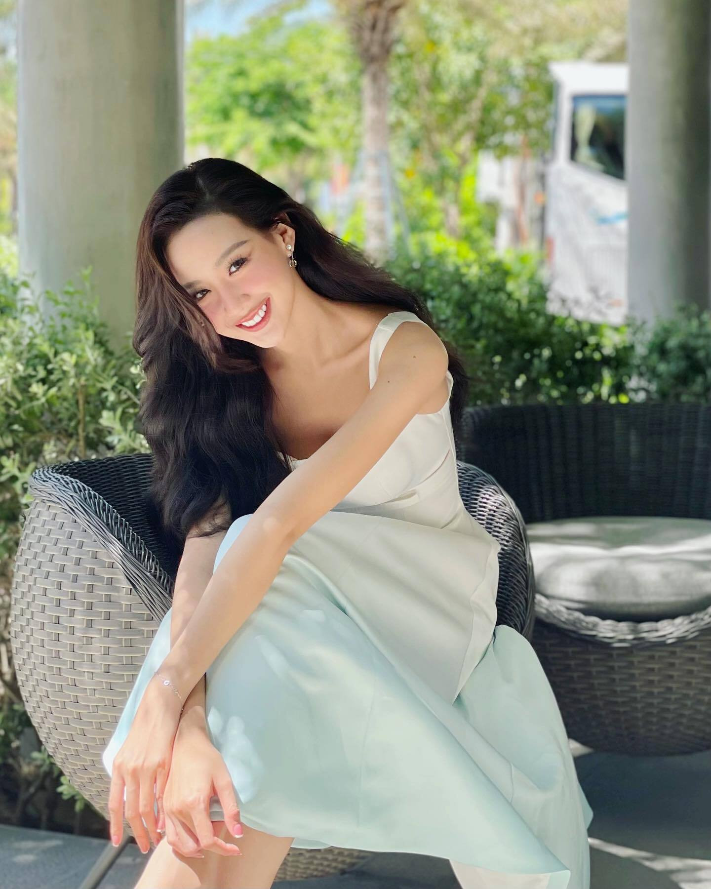 Hoa hậu Bảo Ngọc đẹp rạng rỡ trong loạt ảnh mới.