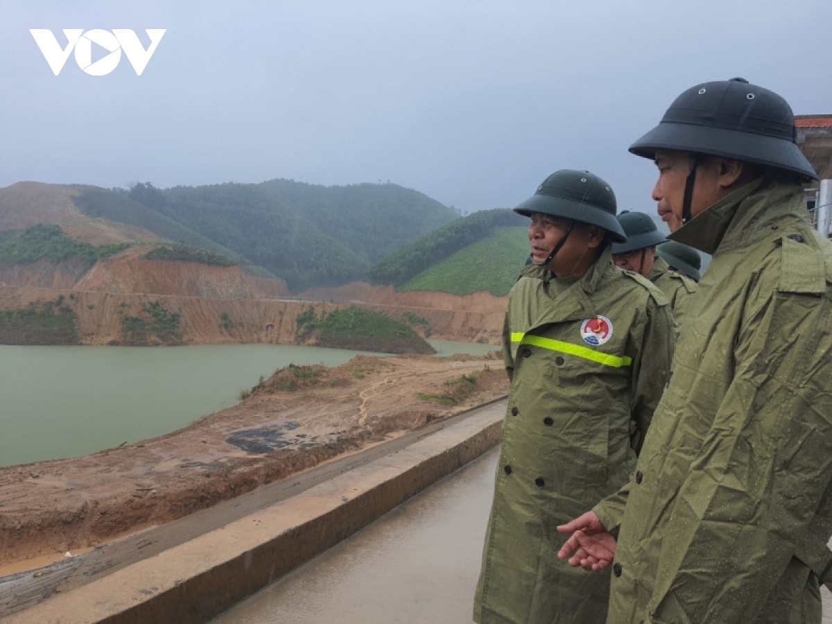 cac dia phuong khu vuc Dong bac khan truong ung pho bao so 1 do bo hinh anh 1