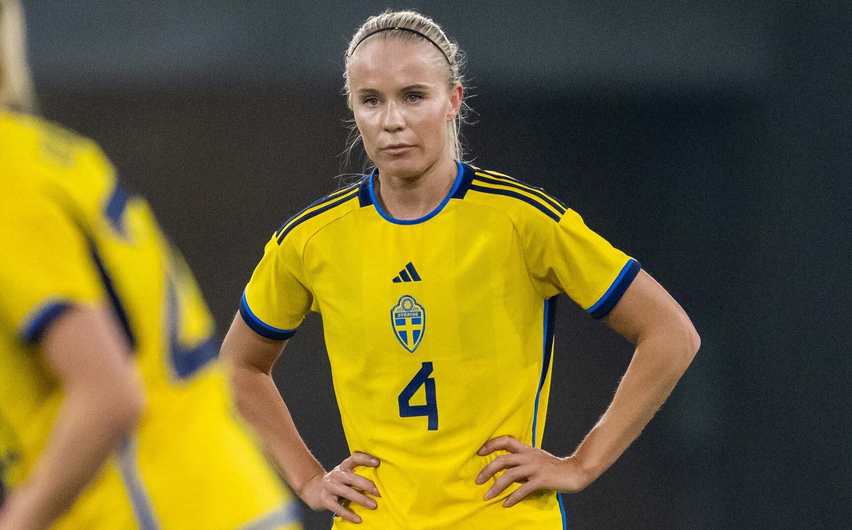 Stina Lennartsson nhận tin dự World Cup khi đang trên sân golf.