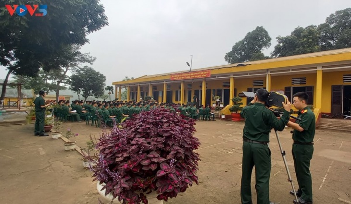Dien anh quan doi nhan dan nhung nghe si mac ao linh tiep buoc truyen thong hinh anh 4
