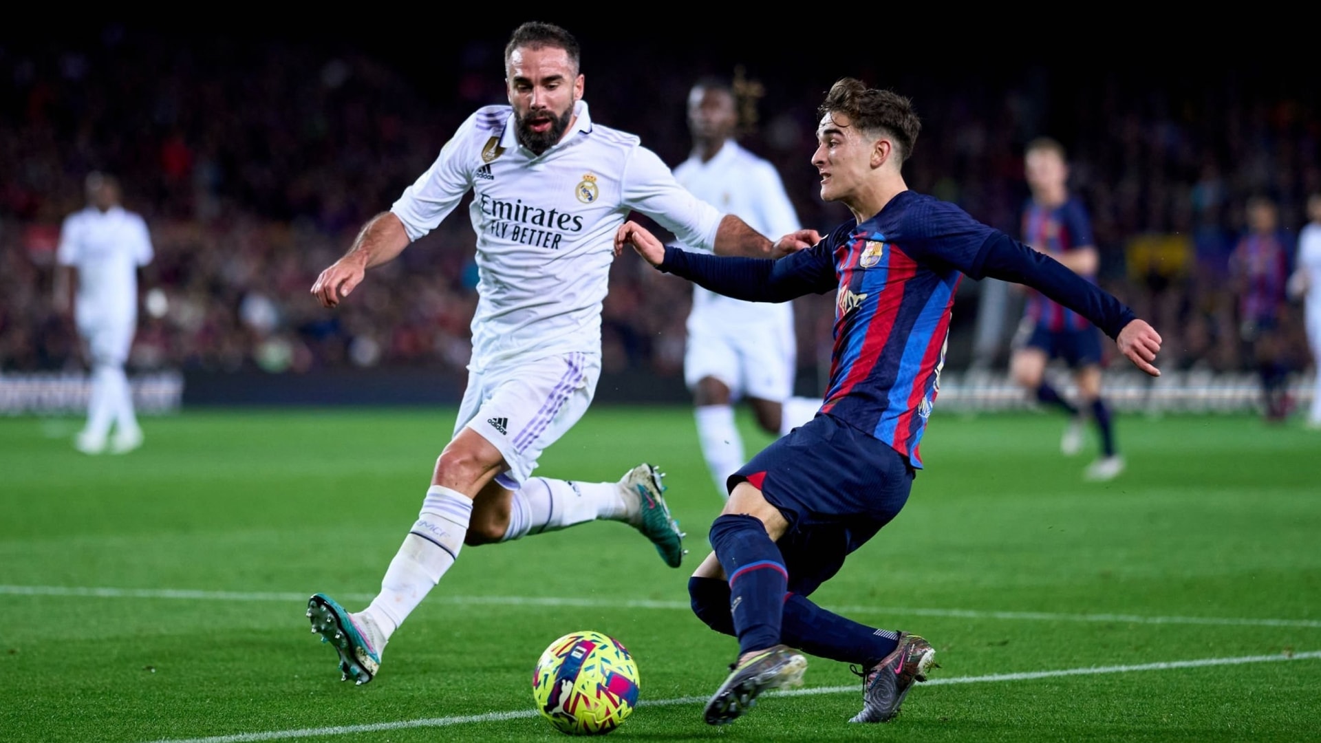 Barcelona chạm trán Real Madrid trong trận giao hữu.