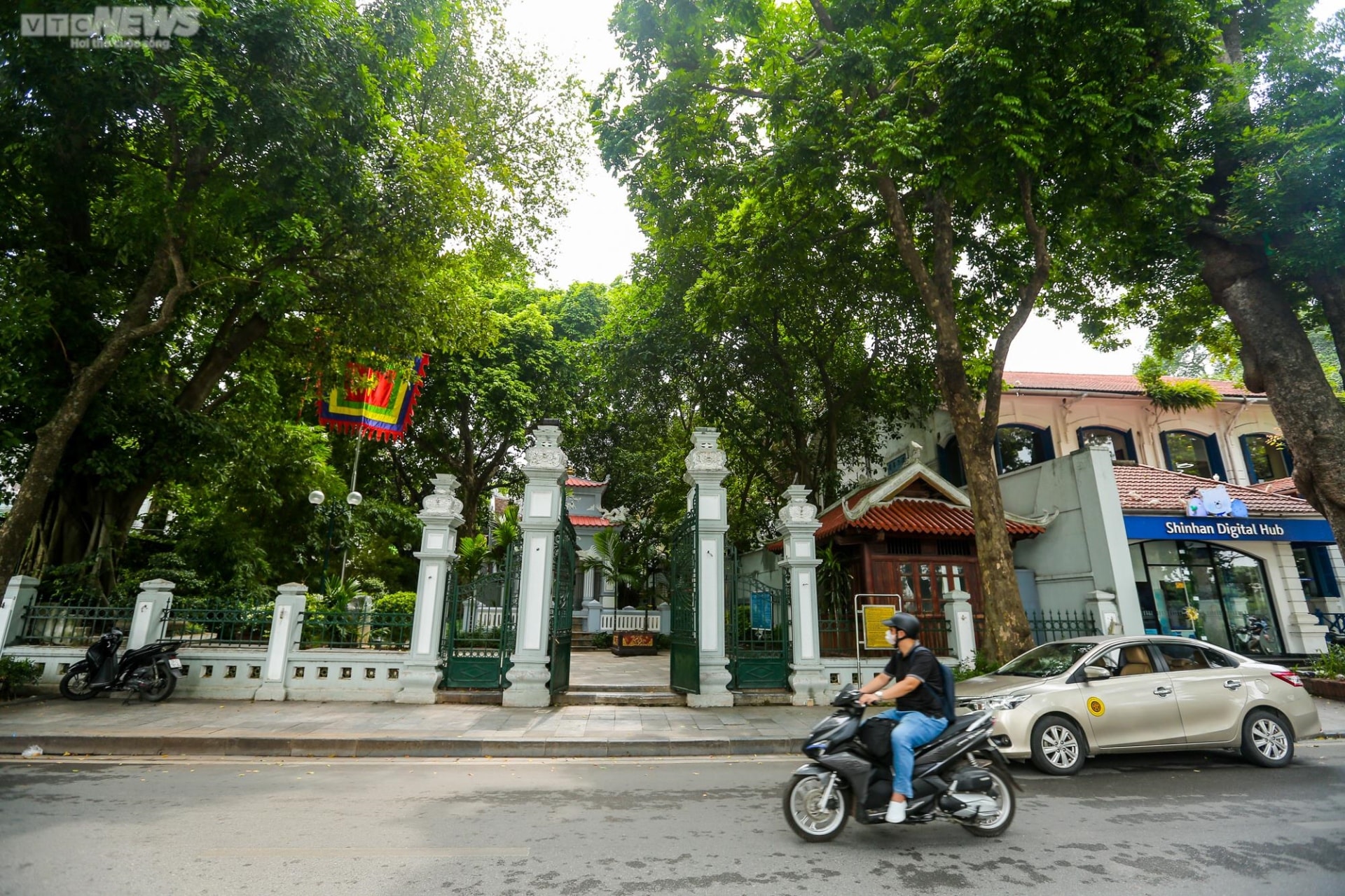 Những di tích nổi tiếng quận Hoàn Kiếm gắn liền lịch sử nghìn năm của Hà Nội - 15