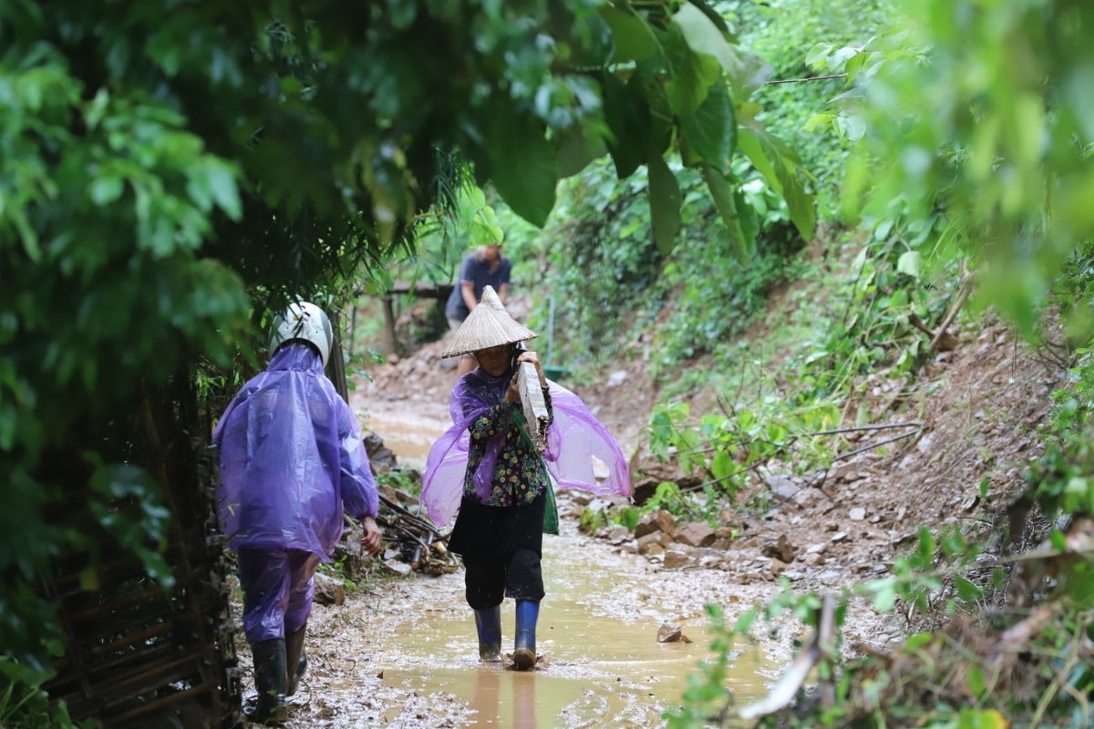 thoi tiet ngay 10 8 mua lon o vung nui va trung du bac bo, nang nong o trung bo hinh anh 1