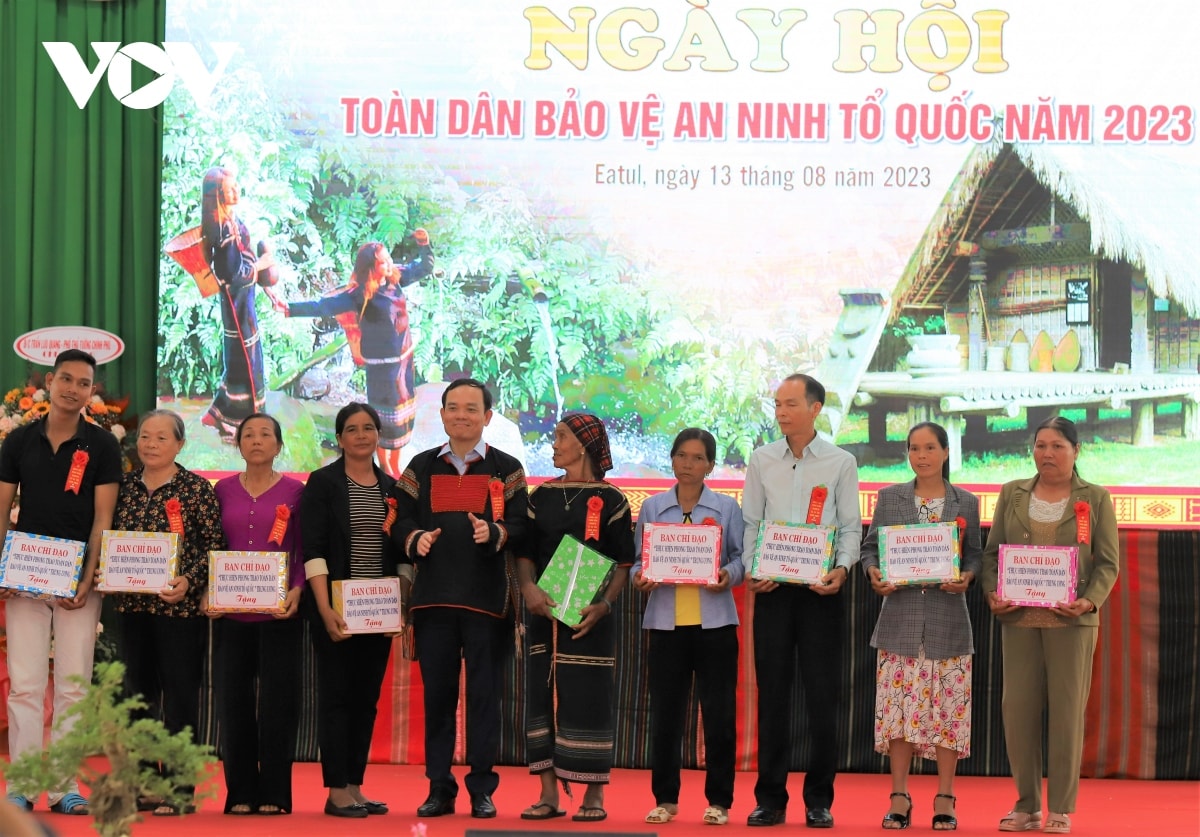 pho thu tuong tran luu quang du ngay hoi toan dan bao ve an ninh to quoc hinh anh 2