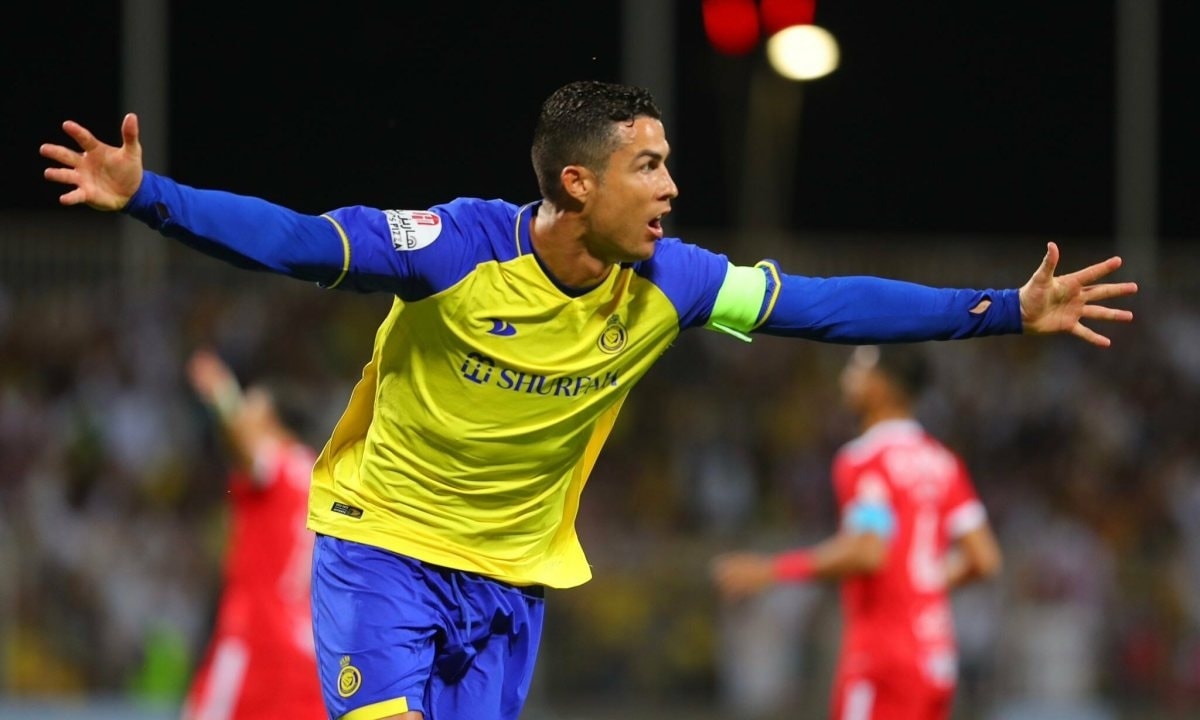 ronaldo ra mat san choi cup c1 chau A hinh anh 1