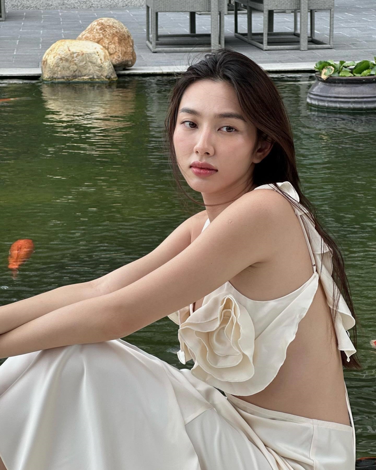 Sao Việt 25/8: Đỗ Hà sành điệu với váy ngắn, Thuỳ Tiên khoe lưng trần gợi cảm - 5