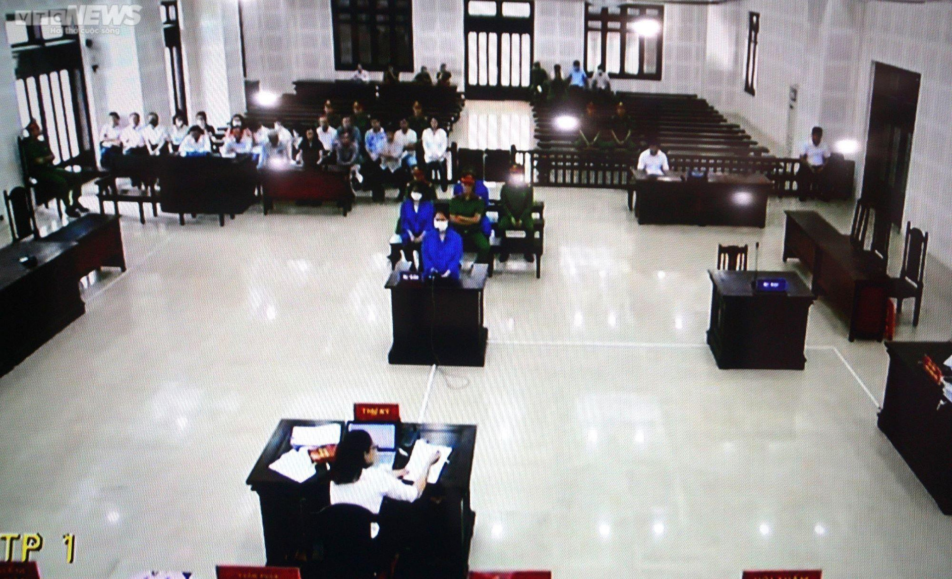 Phiên xét xử được truyền trực tiếp tại trung tâm báo chí tại TAND TP Đà Nẵng.