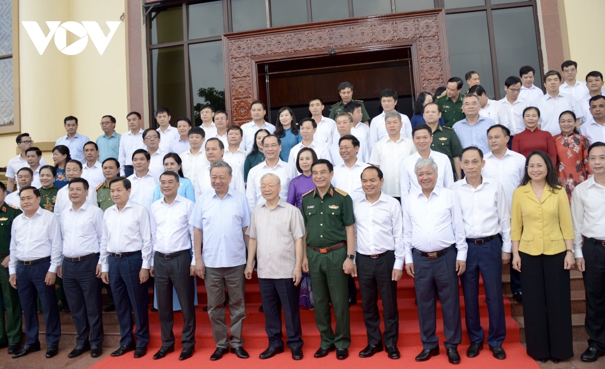 tổng bí thư đọc thơ Đường lên xứ lạng khi làm việc với lãnh đạo tỉnh lạng sơn hình ảnh 5 tong bi thu doc tho Duong len xu lang khi lam viec voi lanh dao tinh lang son hinh anh 5