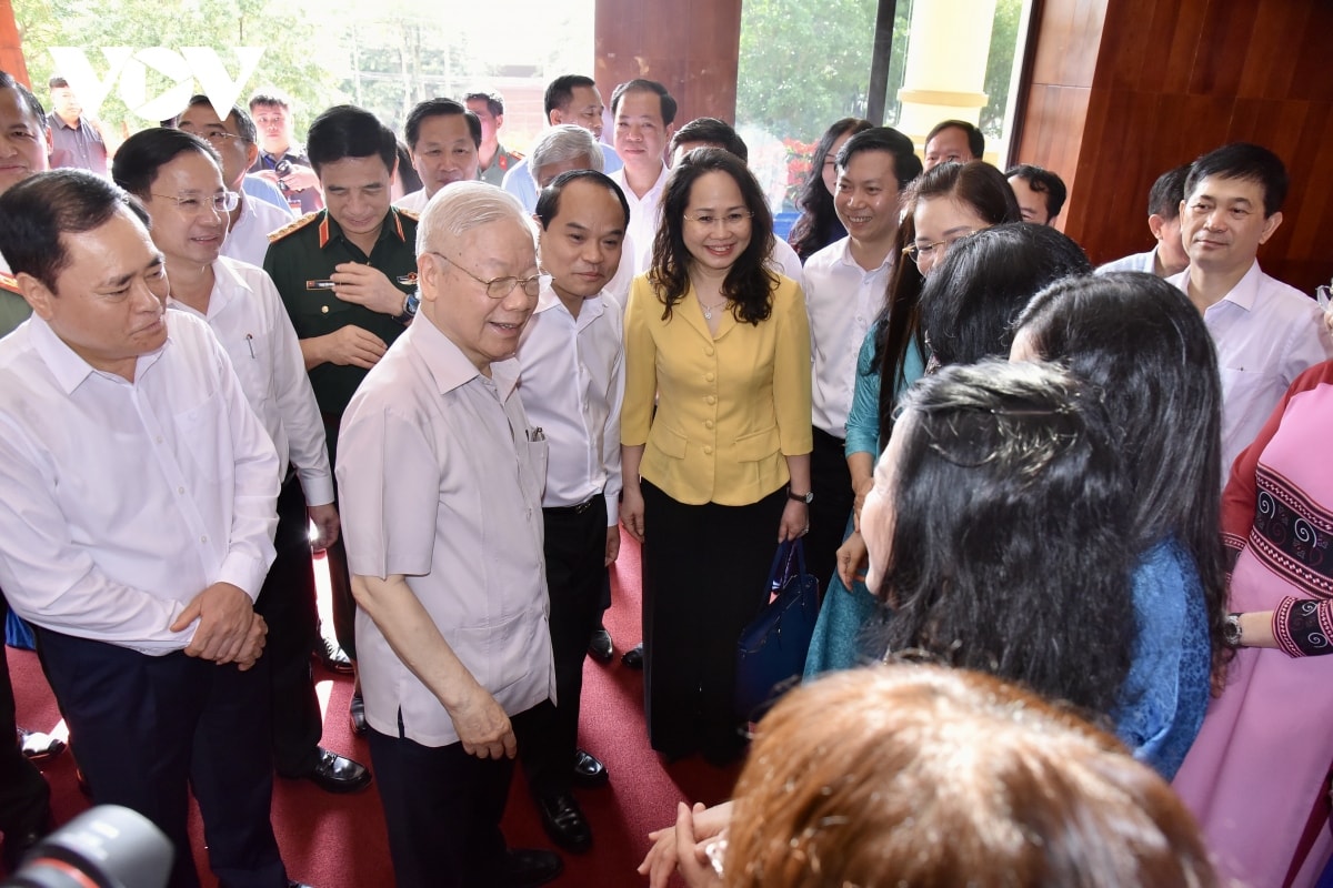tổng bí thư đọc thơ Đường lên xứ lạng khi làm việc với lãnh đạo tỉnh lạng sơn hình ảnh 2 tong bi thu doc tho Duong len xu lang khi lam viec voi lanh dao tinh lang son hinh anh 2