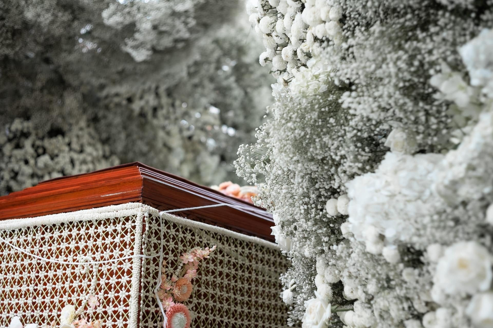 Choáng ngợp tang lễ giữa thiên đường hoa của doanh nhân Thái Lan  - 10