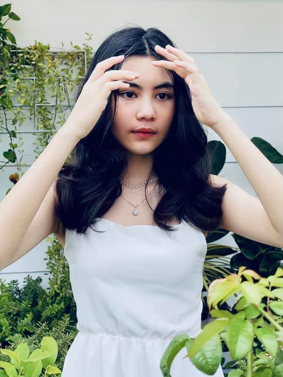 Vẻ đẹp đối lập của hai con gái Quyền Linh: Em kiêu sa, chị ngọt ngào như Hoa hậu - 14