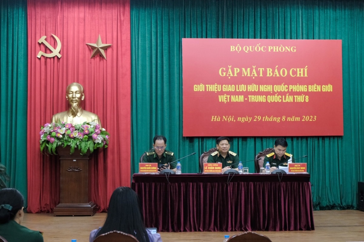 giao luu huu nghi quoc phong bien gioi viet nam - trung quoc lan thu 8 hinh anh 1
