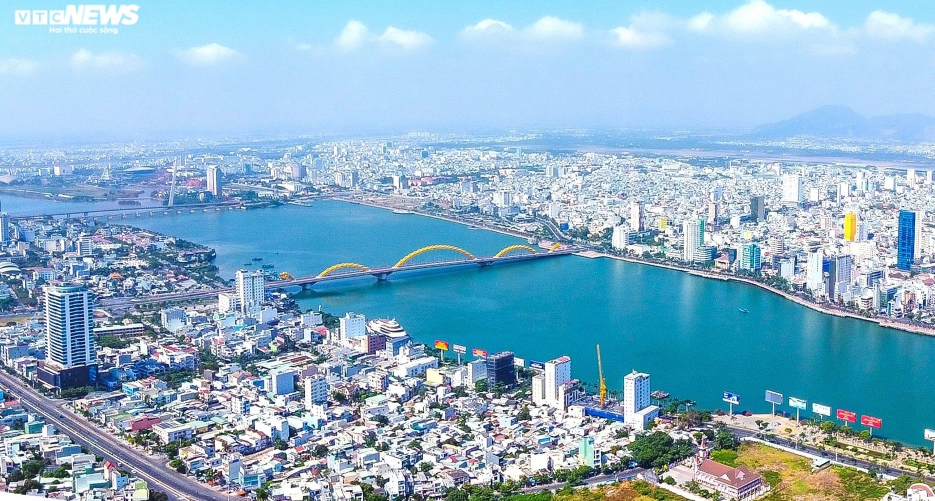Sau 48 năm ngày giải phóng, Đà Nẵng phát triển ấn tượng thế nào? - 2