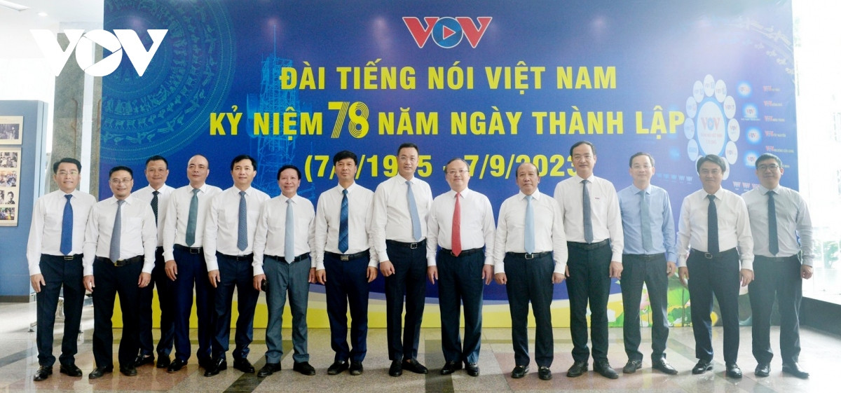 vov va vtv tang cuong hop tac, tuyen truyen giua hai co quan bao chi chu luc hinh anh 1