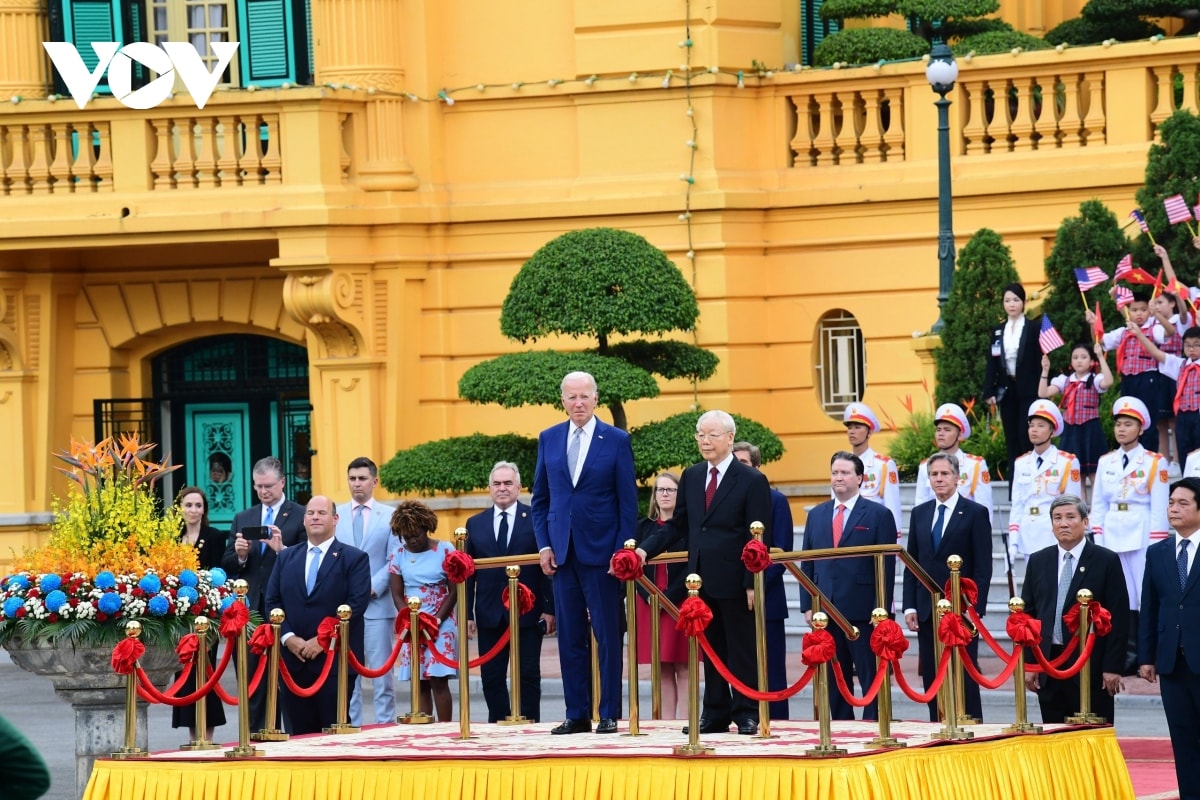 tong bi thu nguyen phu trong chu tri le don tong thong hoa ky joe biden tai ha noi hinh anh 2