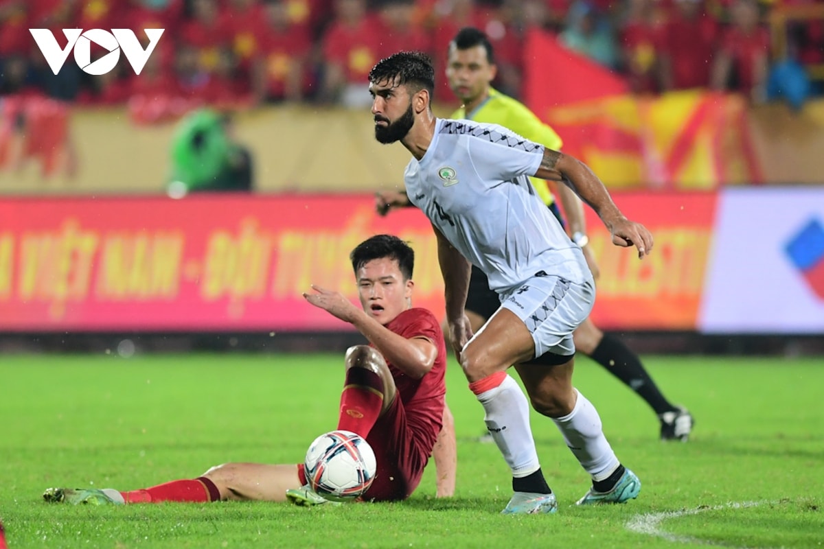 Danh bai palestine, Dt viet nam thang tuyet doi duoi su dan dat cua hlv troussier hinh anh 11