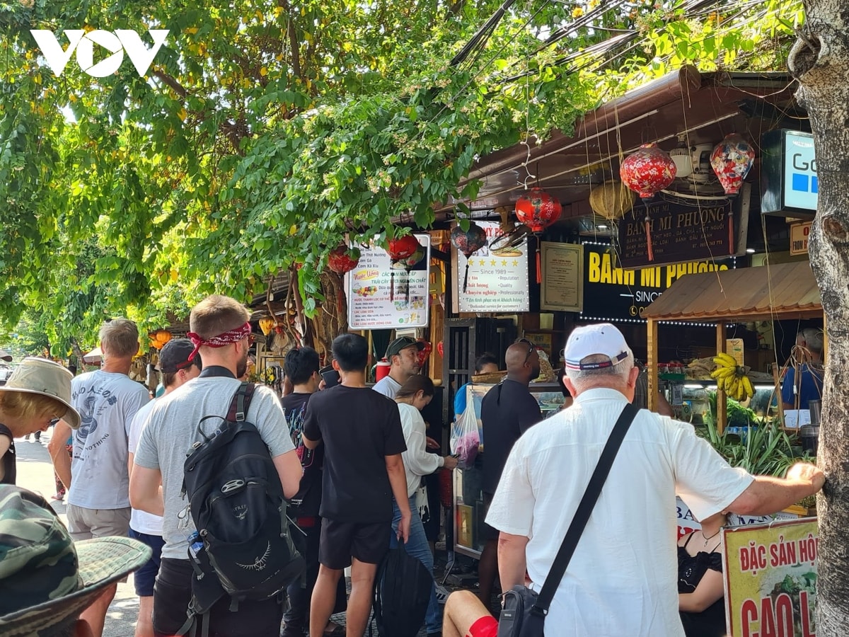 thông tin mới nhất vụ hơn 90 người bị ngộ độc sau khi ăn bánh mì phượng hình ảnh 1 thong tin moi nhat vu hon 90 nguoi bi ngo doc sau khi an banh mi phuong hinh anh 1